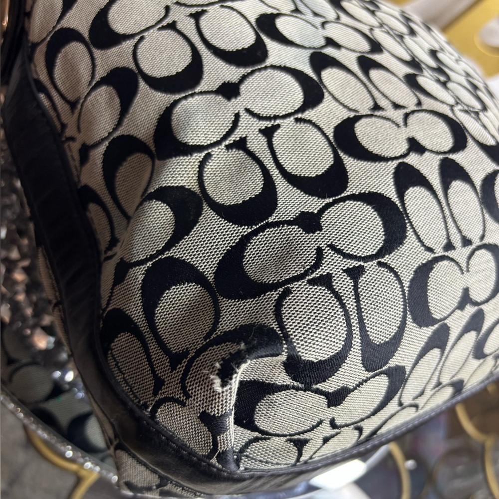 Coach 2011 Penelope hobo shoulder bag GUC - Picture 13 of 16